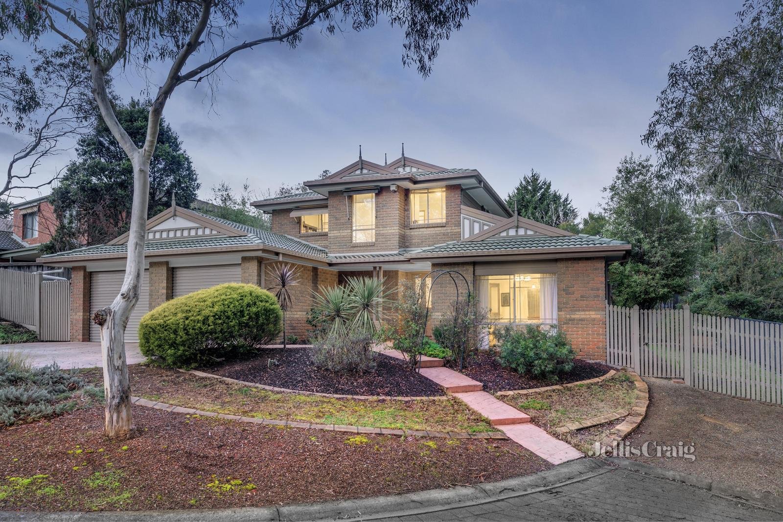 12 Willaura Place, Yallambie image 1