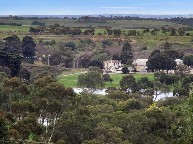 12 Willowfield Court, Highton image 9