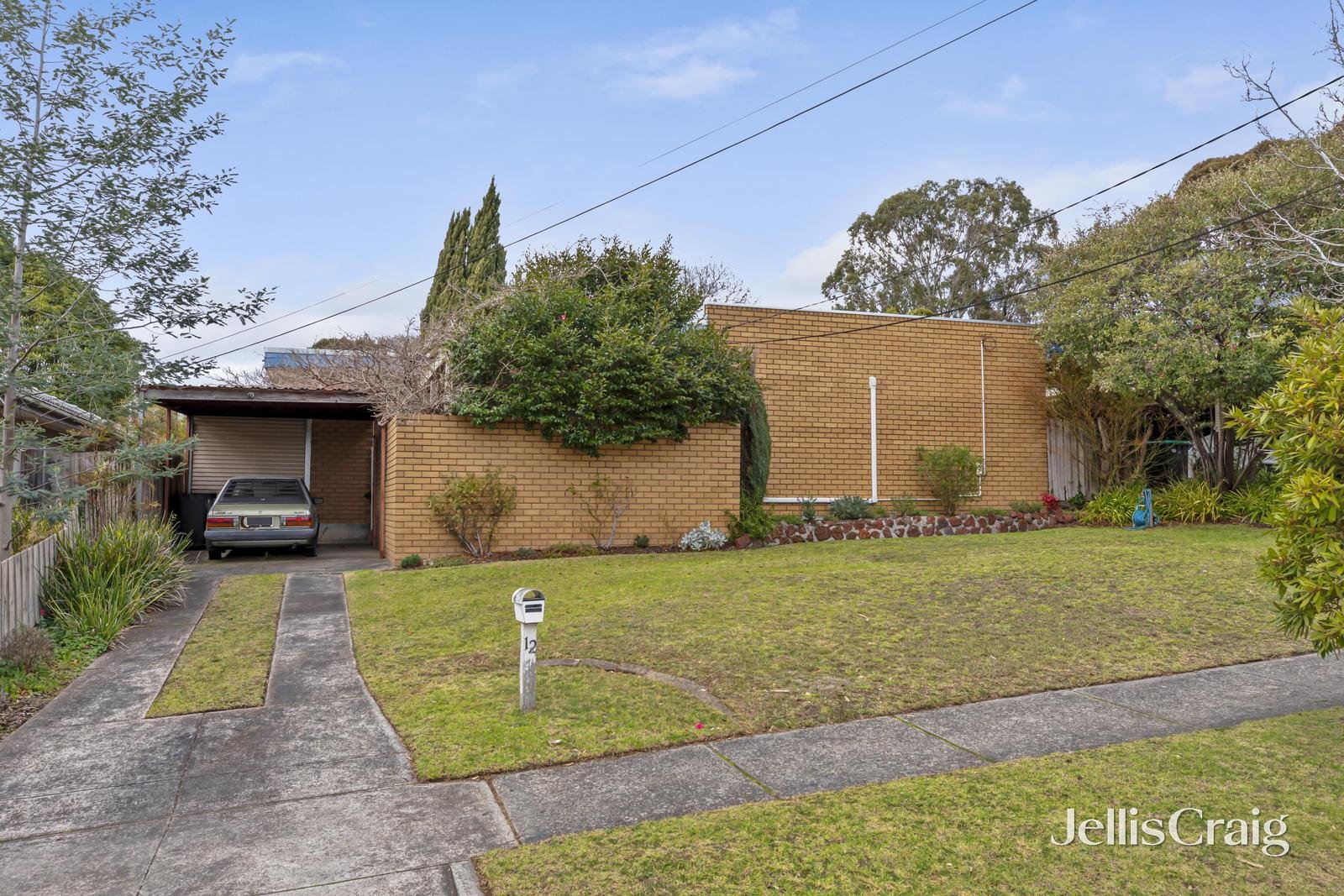 12 Windermere Avenue, Doncaster East image 2