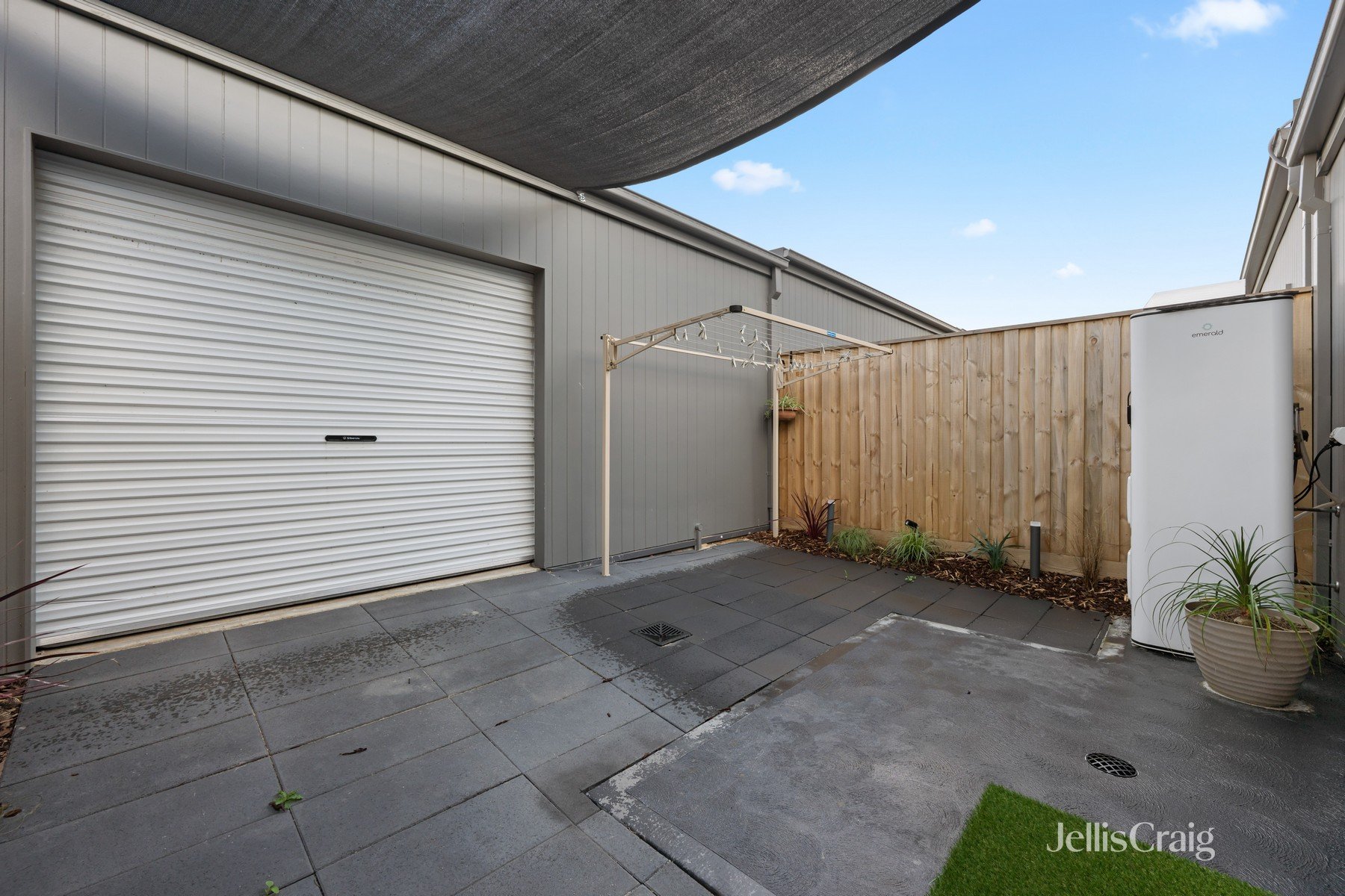 12 Woodhaven Walk, Wollert image 8