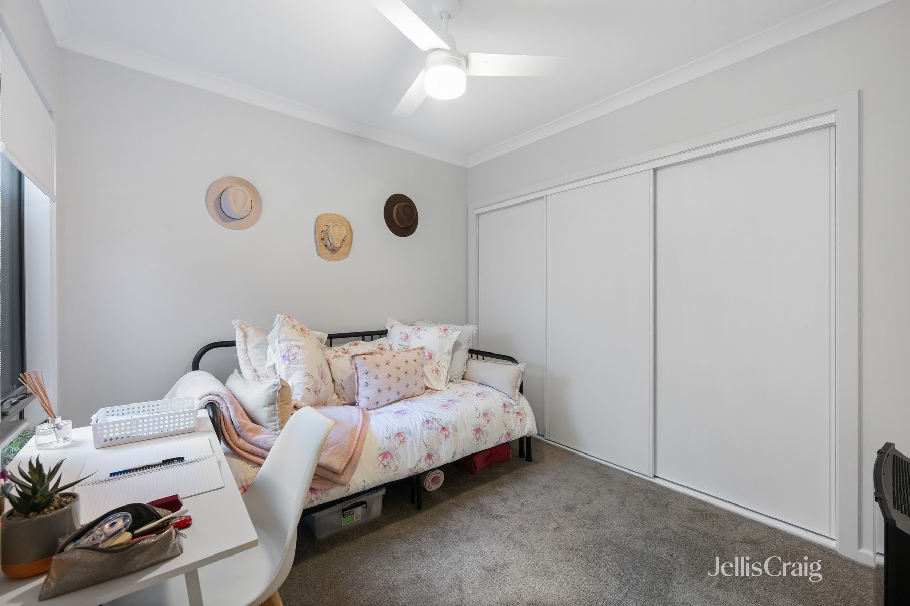 12 Woodhaven Walk, Wollert image 5