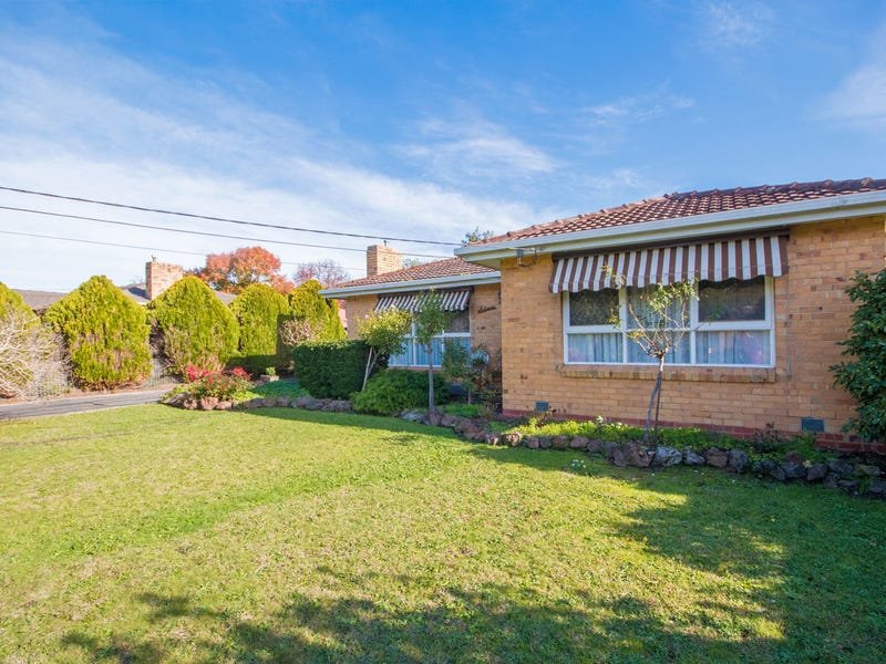 12 Wordsworth Street, Mooroolbark image 3