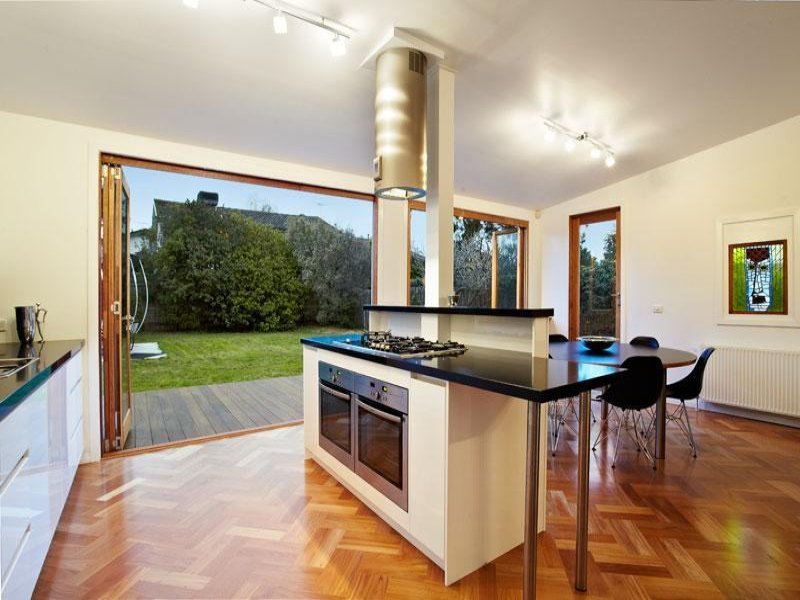 12 Young Street, Brighton image 2