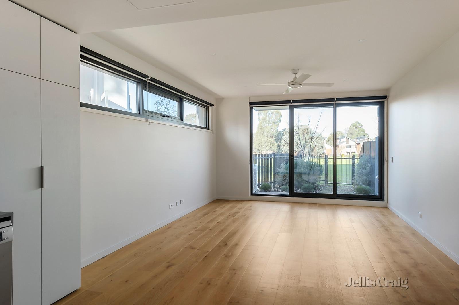 12 Zenith Rise, Bundoora image 2