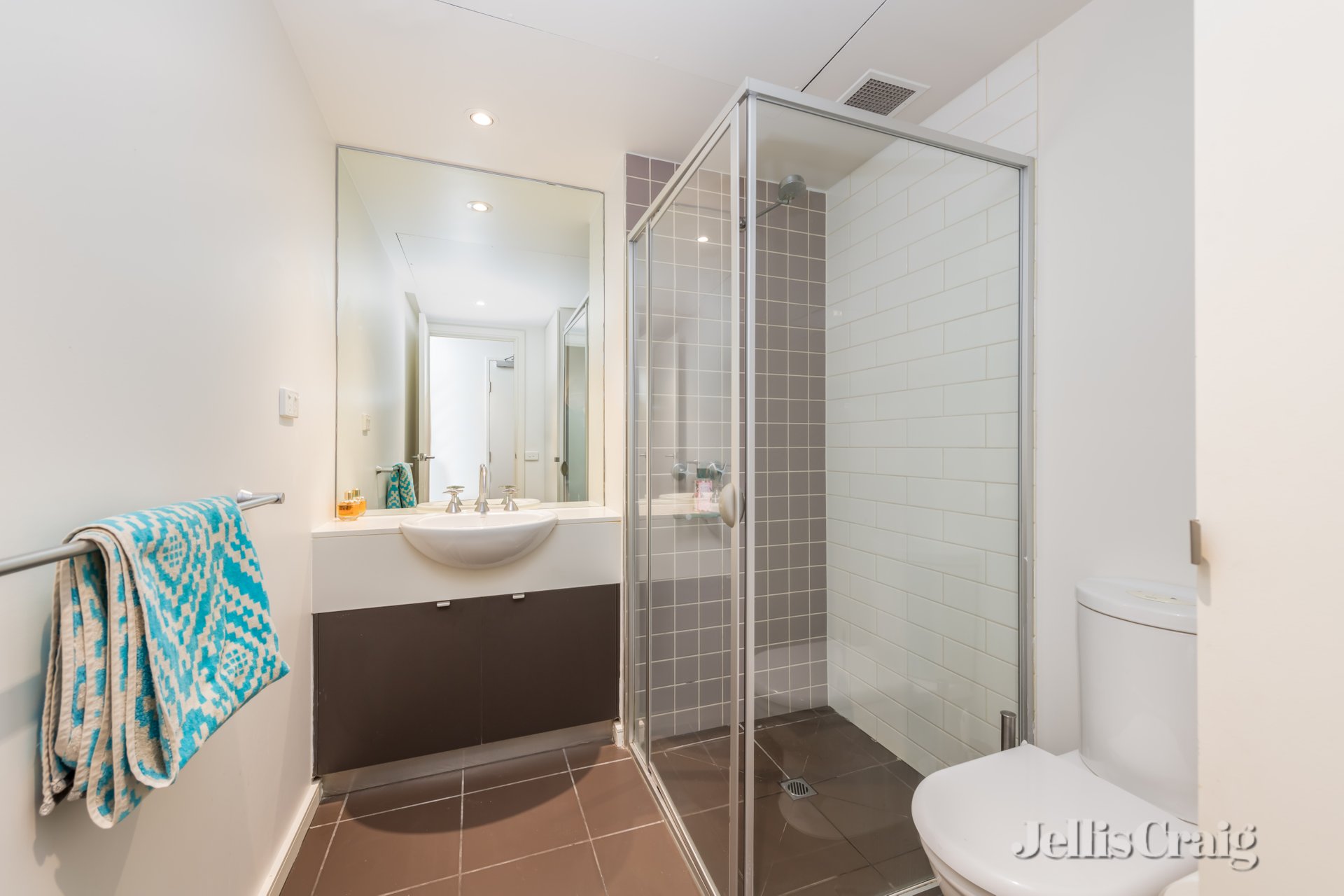 1/20 Byron Street, North Melbourne image 5