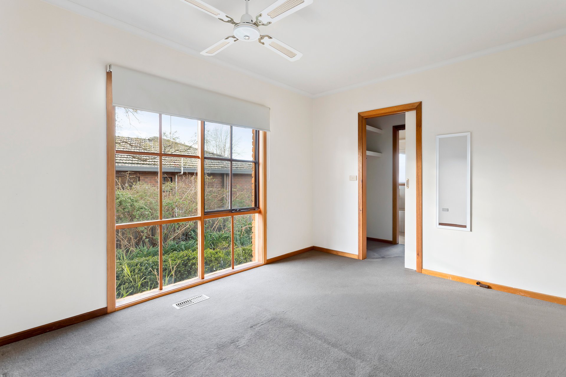 Property Gallery Thumbnail 4