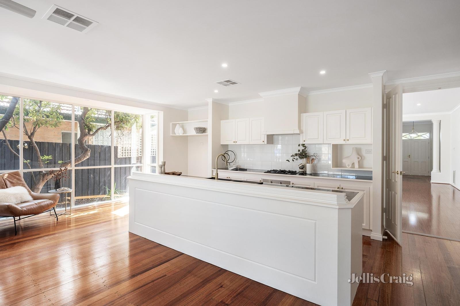 120 Hill Road, Balwyn North image 6