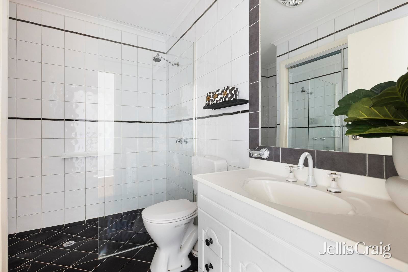 1/20 Invermay Street, Reservoir image 9