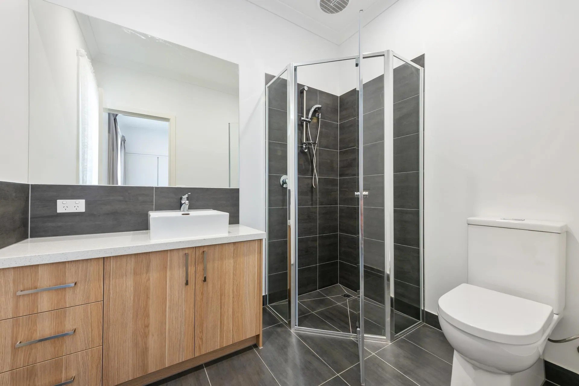 1/20 Laird Street, Croydon image 5