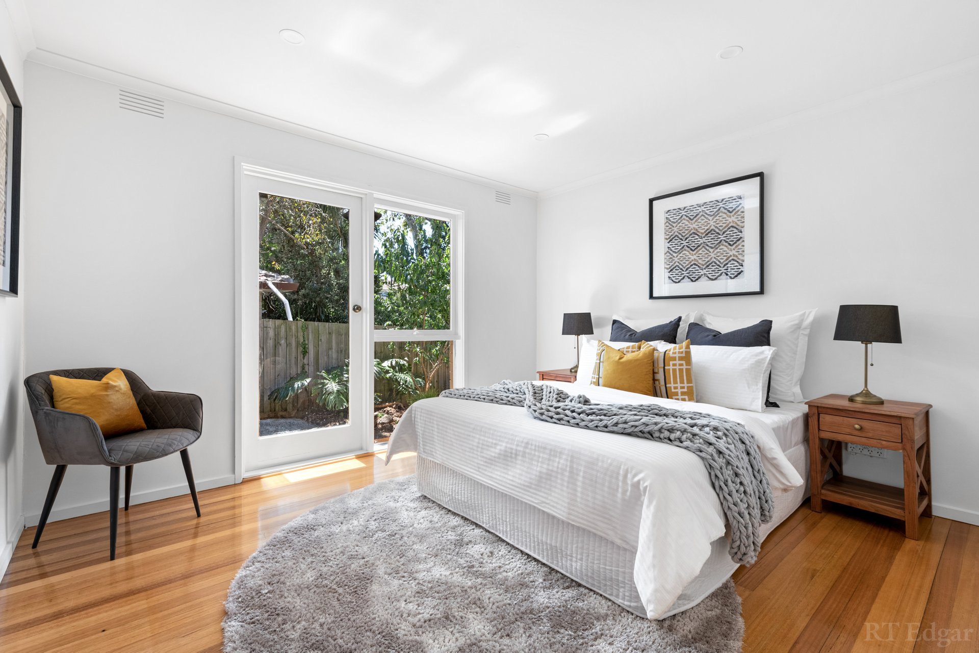 Property Gallery Thumbnail 12