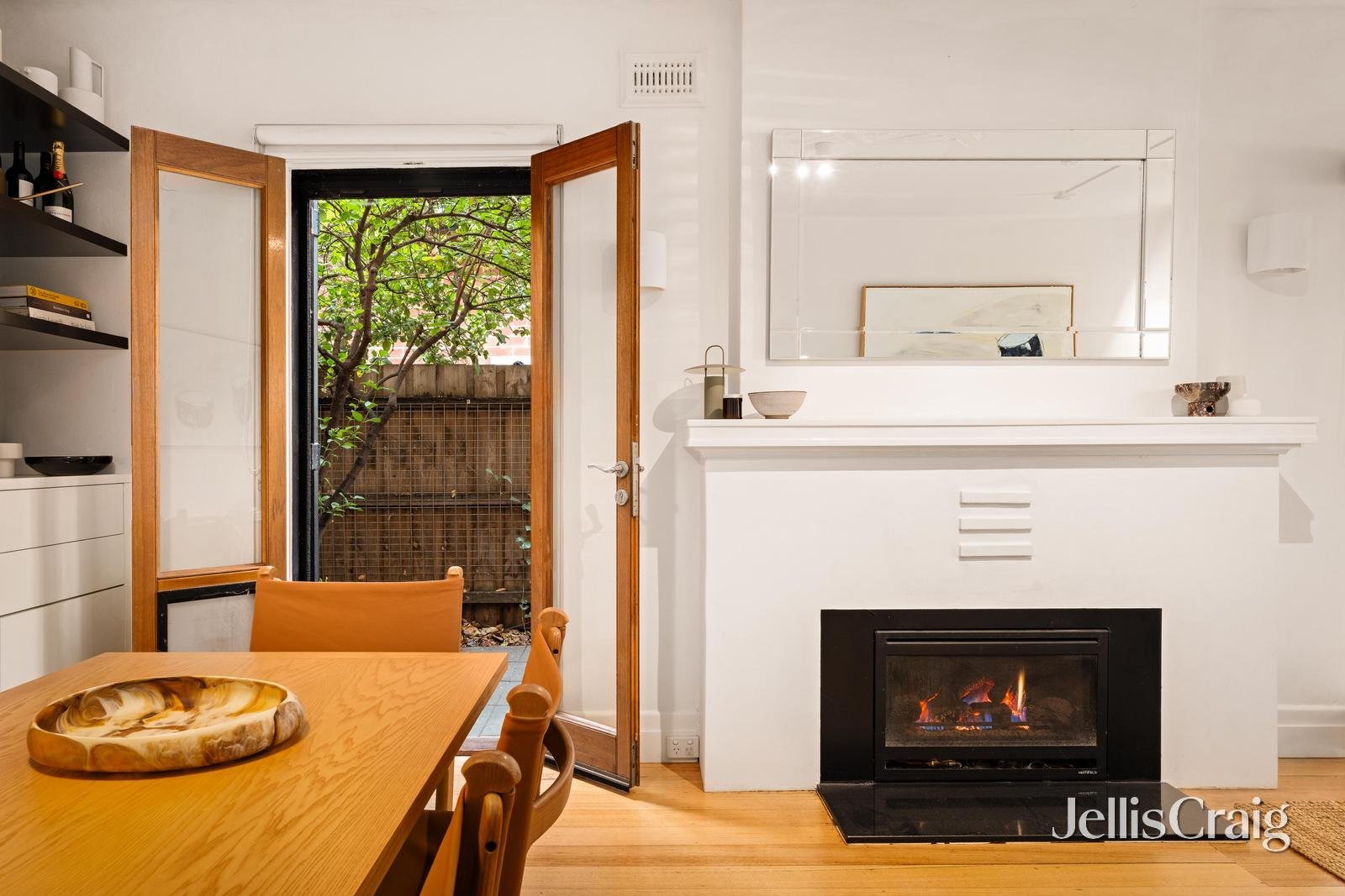 1/20 Loch Street, St Kilda West image 4