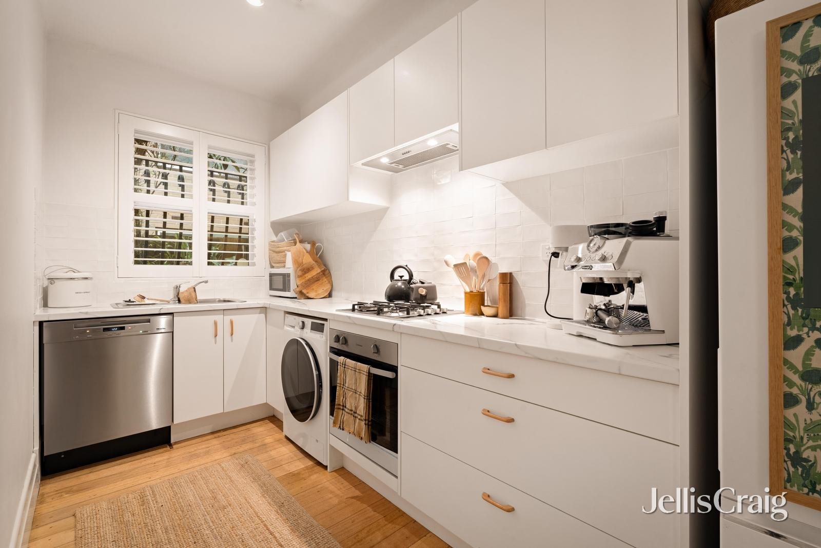 1/20 Loch Street, St Kilda West image 5