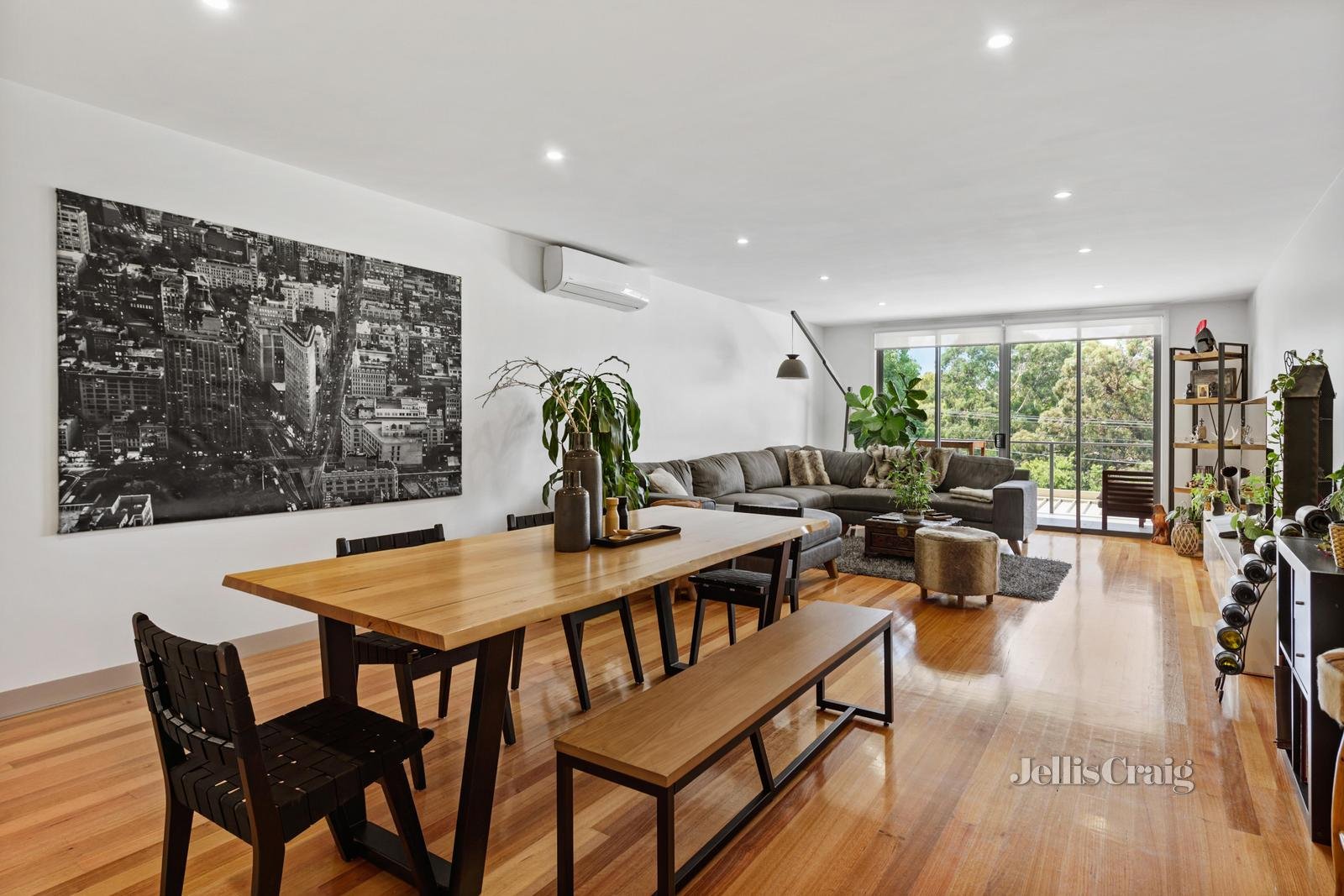 1/20 Louis Street, Greensborough image 2