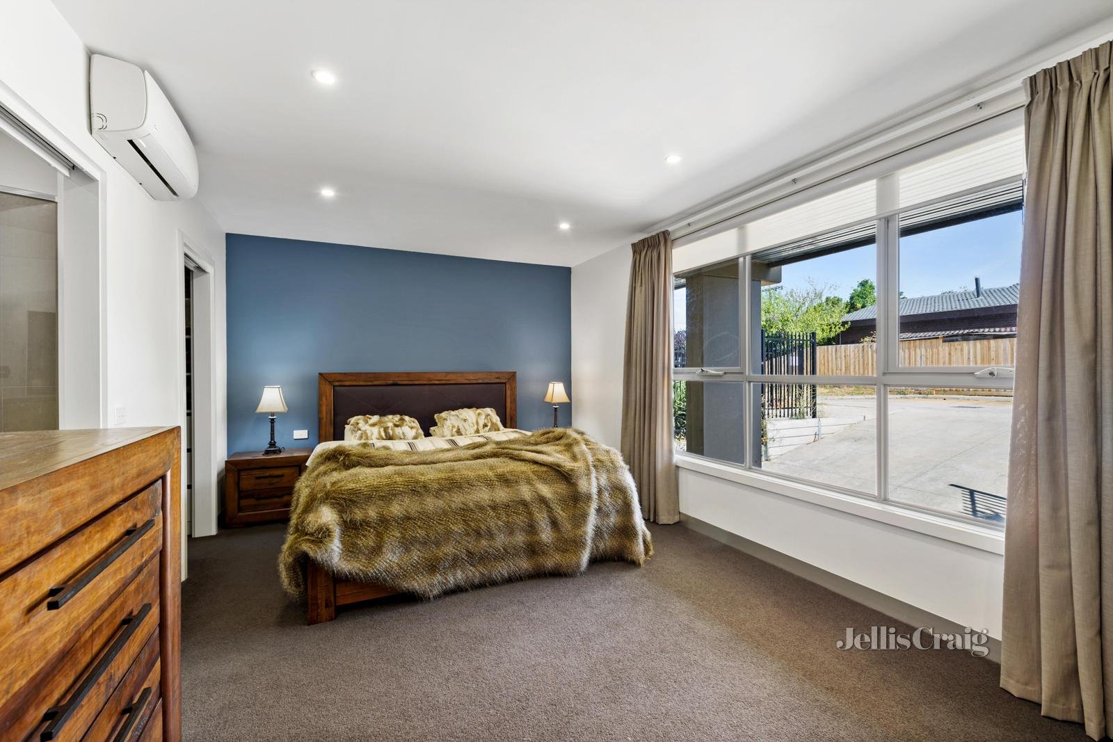 1/20 Louis Street, Greensborough image 4