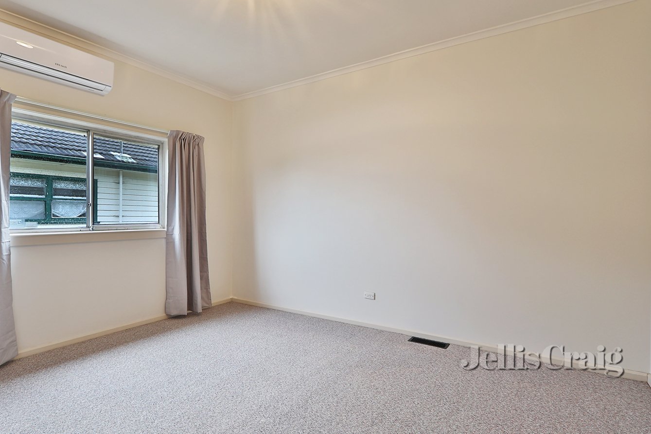 1/20 Maidstone Street, Ringwood image 5