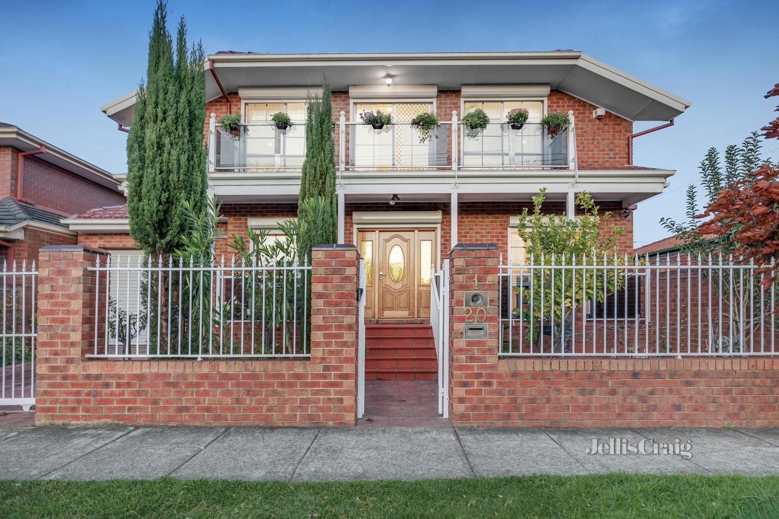 1/20 Mavho Street, Bentleigh image 1