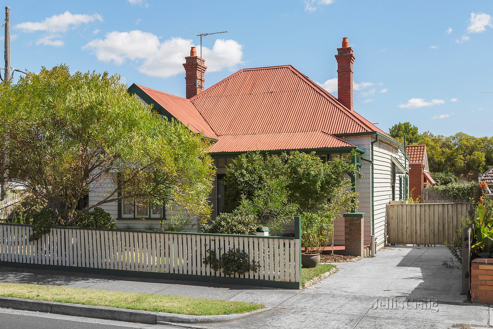 120 Munro Street, Coburg image 1