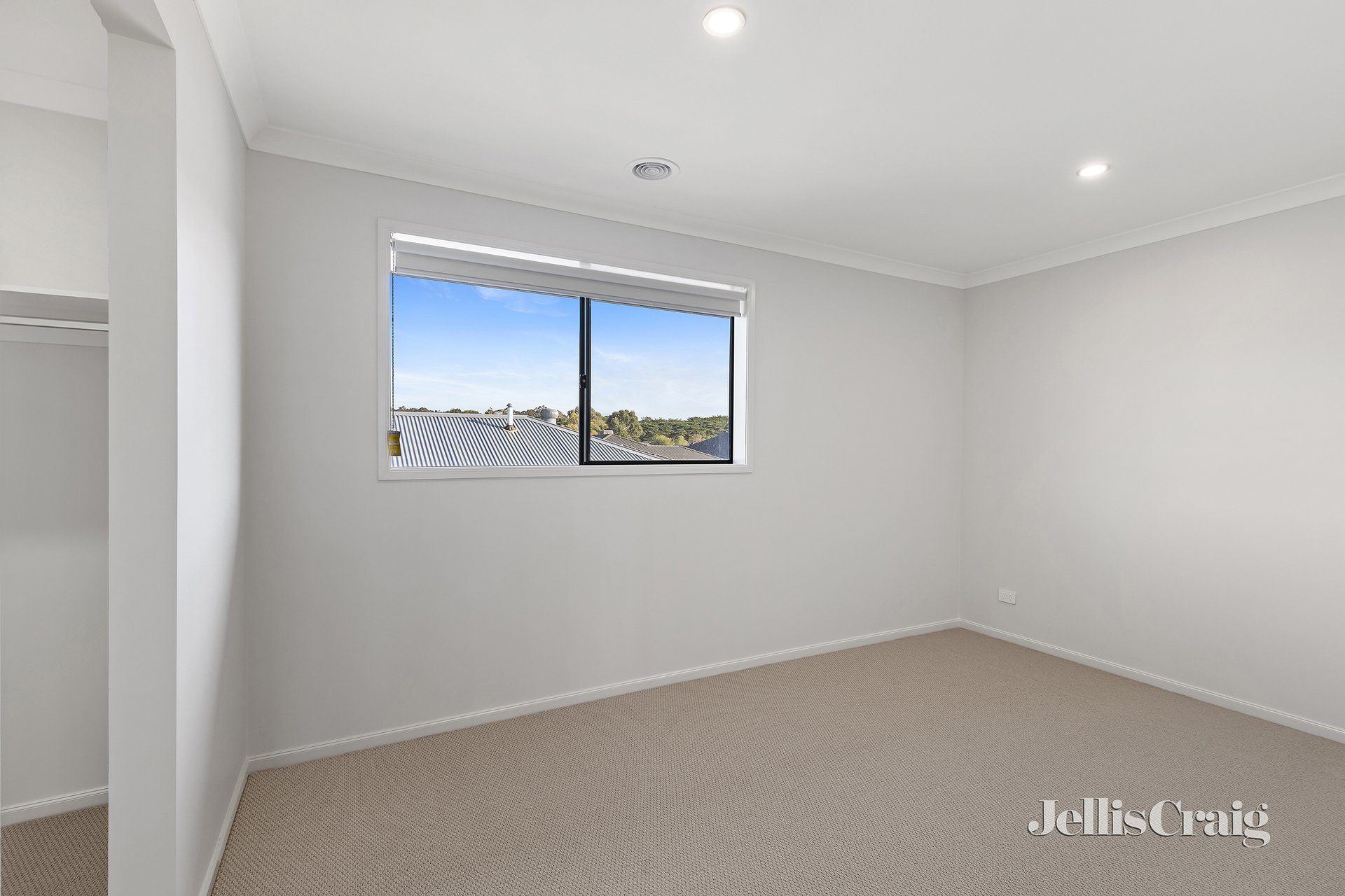 120 Oakbank Boulevard, Whittlesea image 11