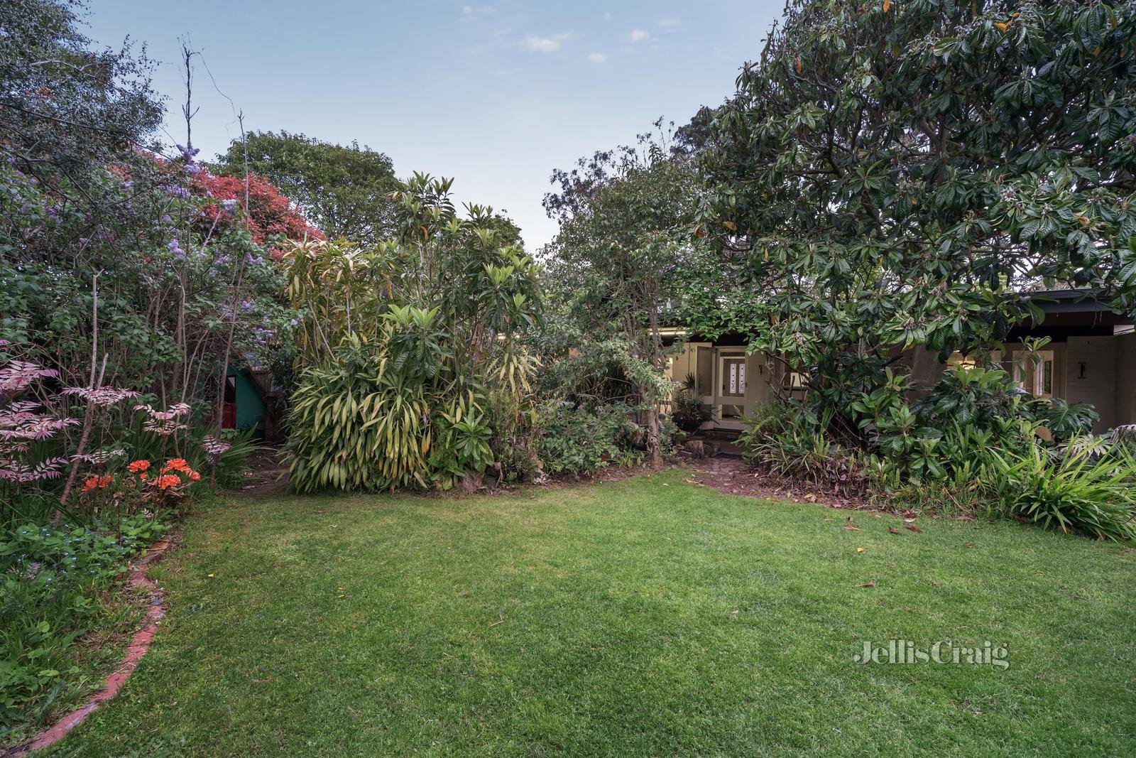 120 Thompson Crescent, Research image 11