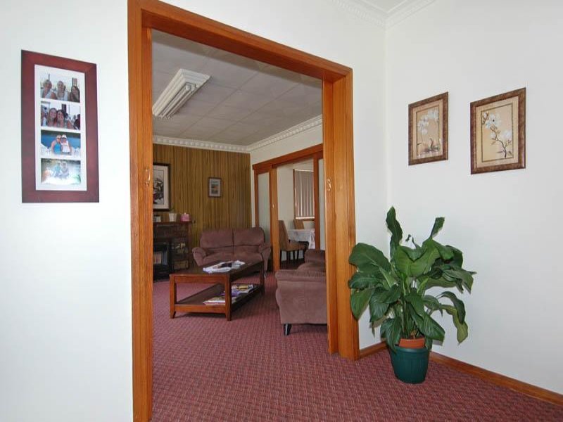 120 Thompsons Road, North Geelong image 2