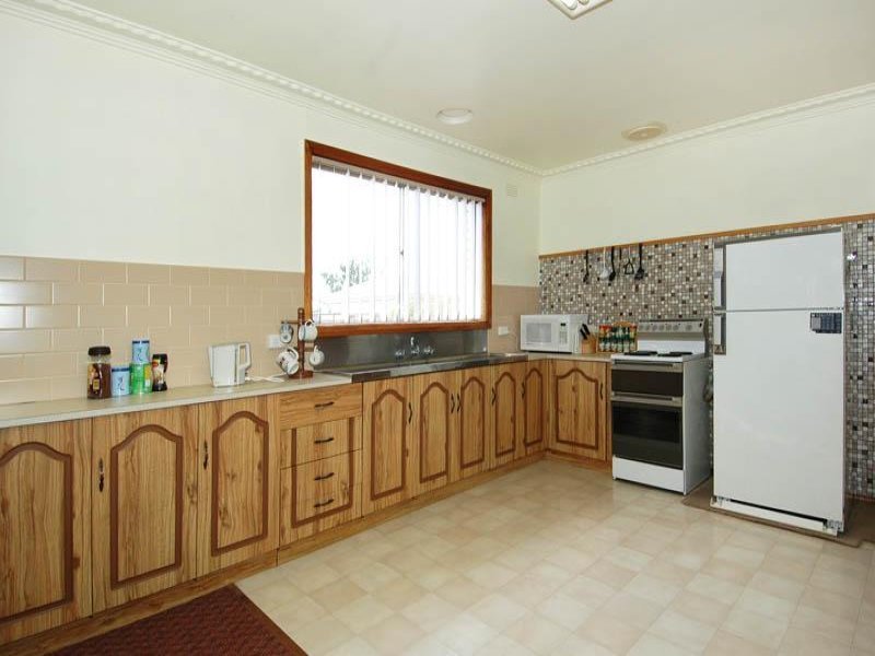 120 Thompsons Road, North Geelong image 4