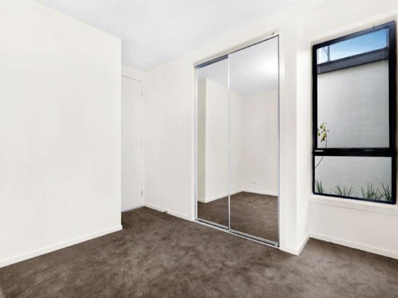 Property Gallery Thumbnail 6