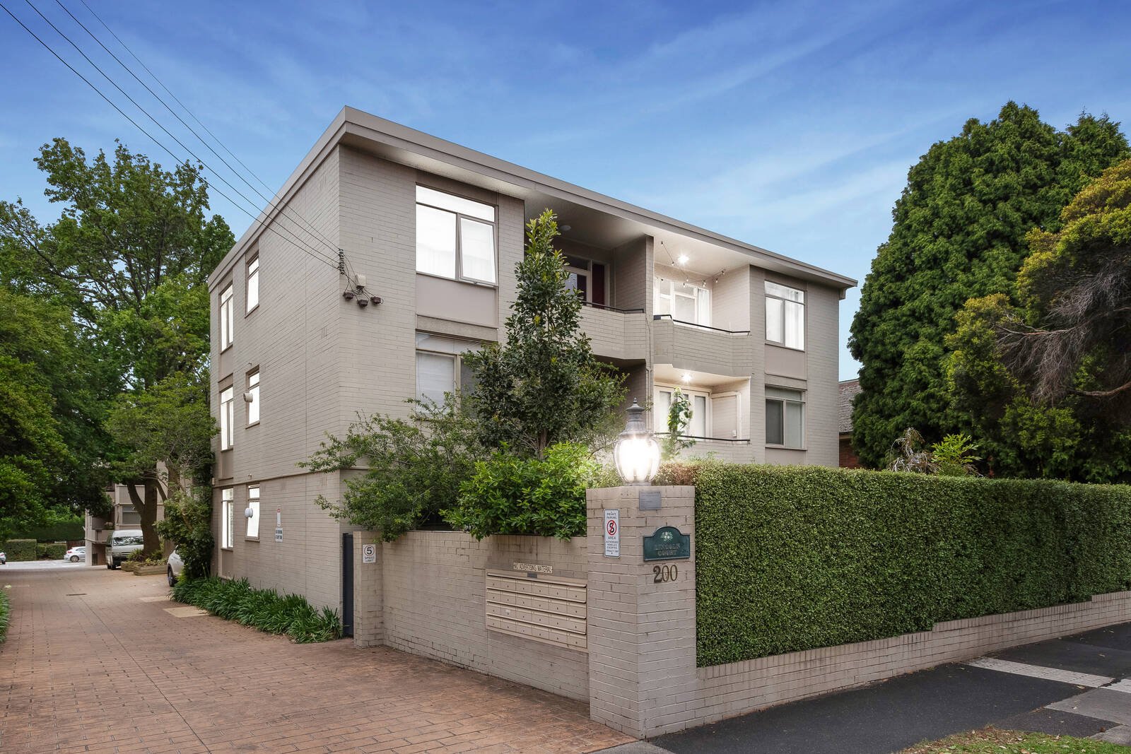 Property Gallery - Main Image