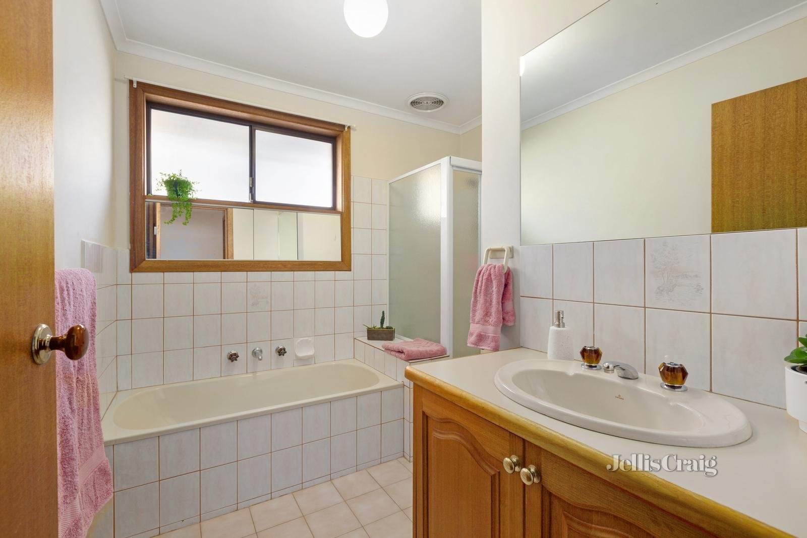 1/201 Burwood Highway, Burwood East image 8