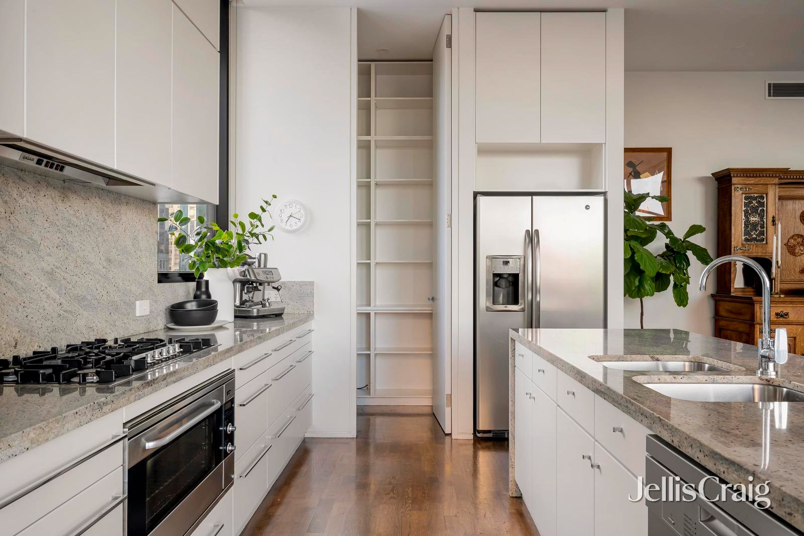 1201/225 Elizabeth Street, Melbourne image 4