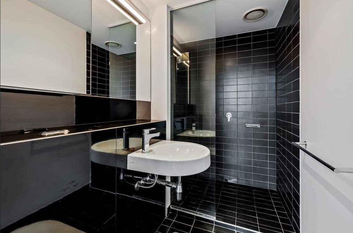 1201/620 Collins Street, Melbourne image 4