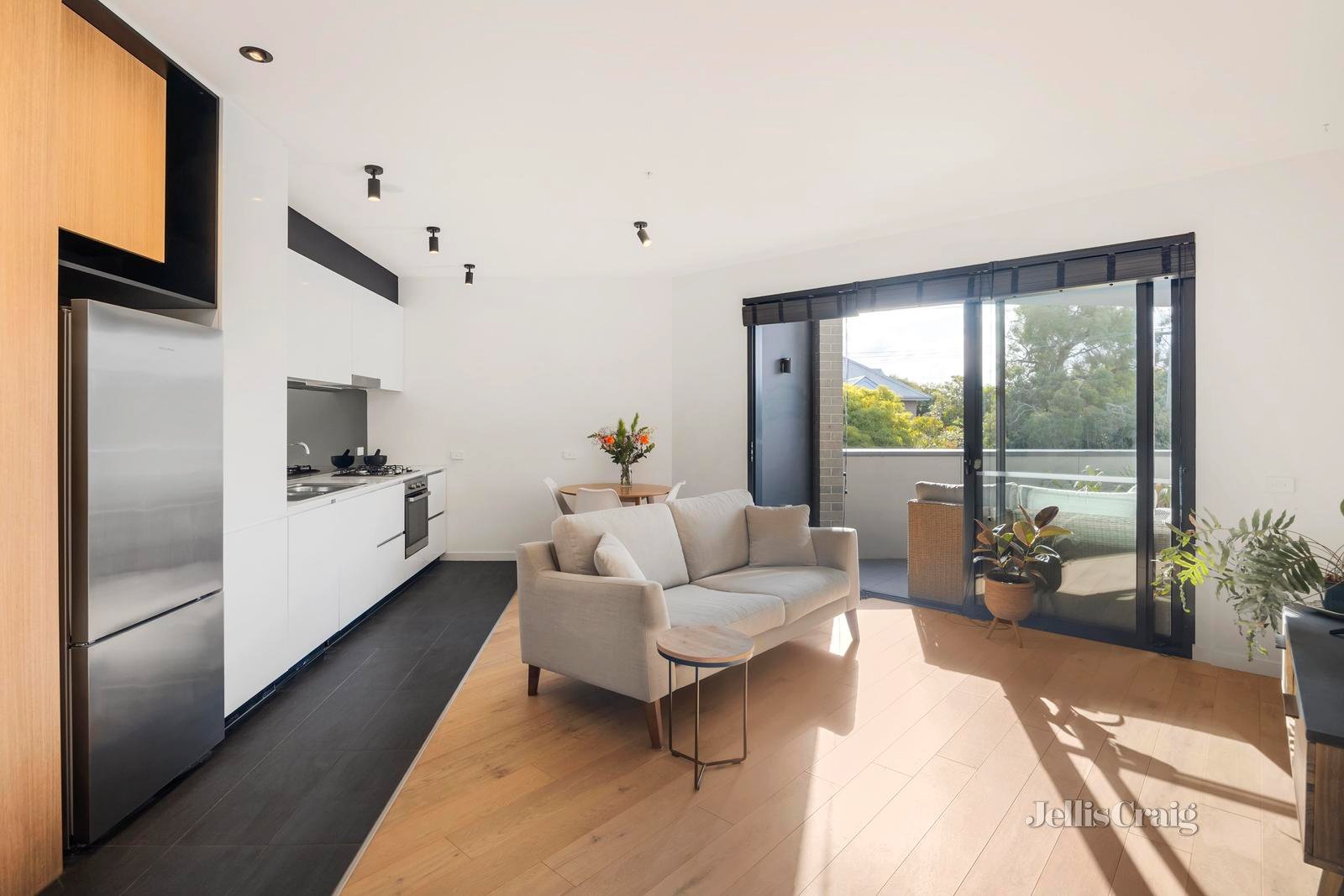 120/190 Ferguson Street, Williamstown image 3
