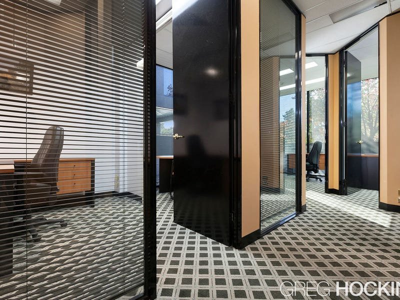 120/25 Milton Parade, Malvern image 2