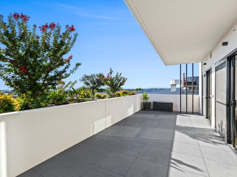 Property Gallery Thumbnail 3