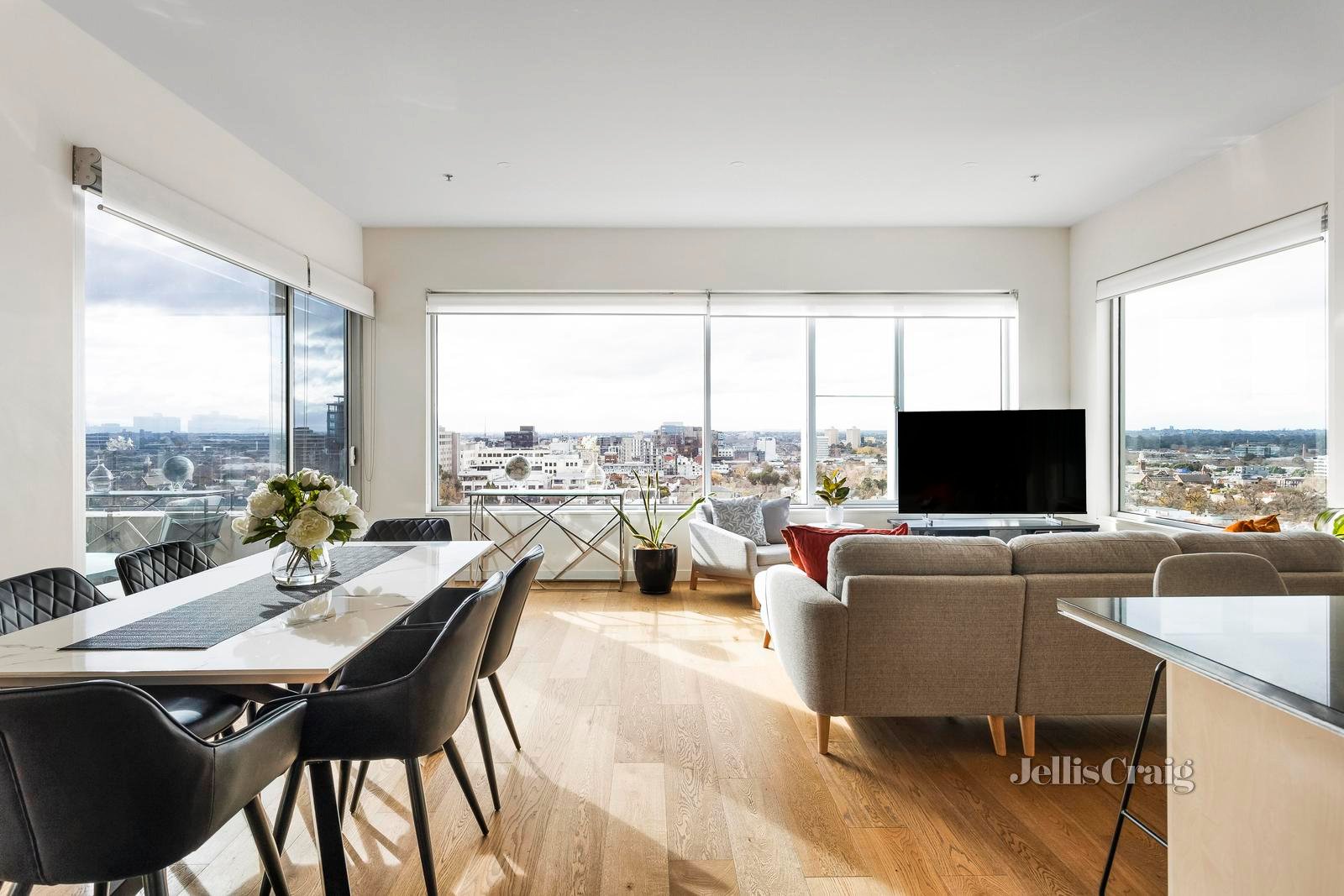 1204/166 Wellington Parade, East Melbourne image 4