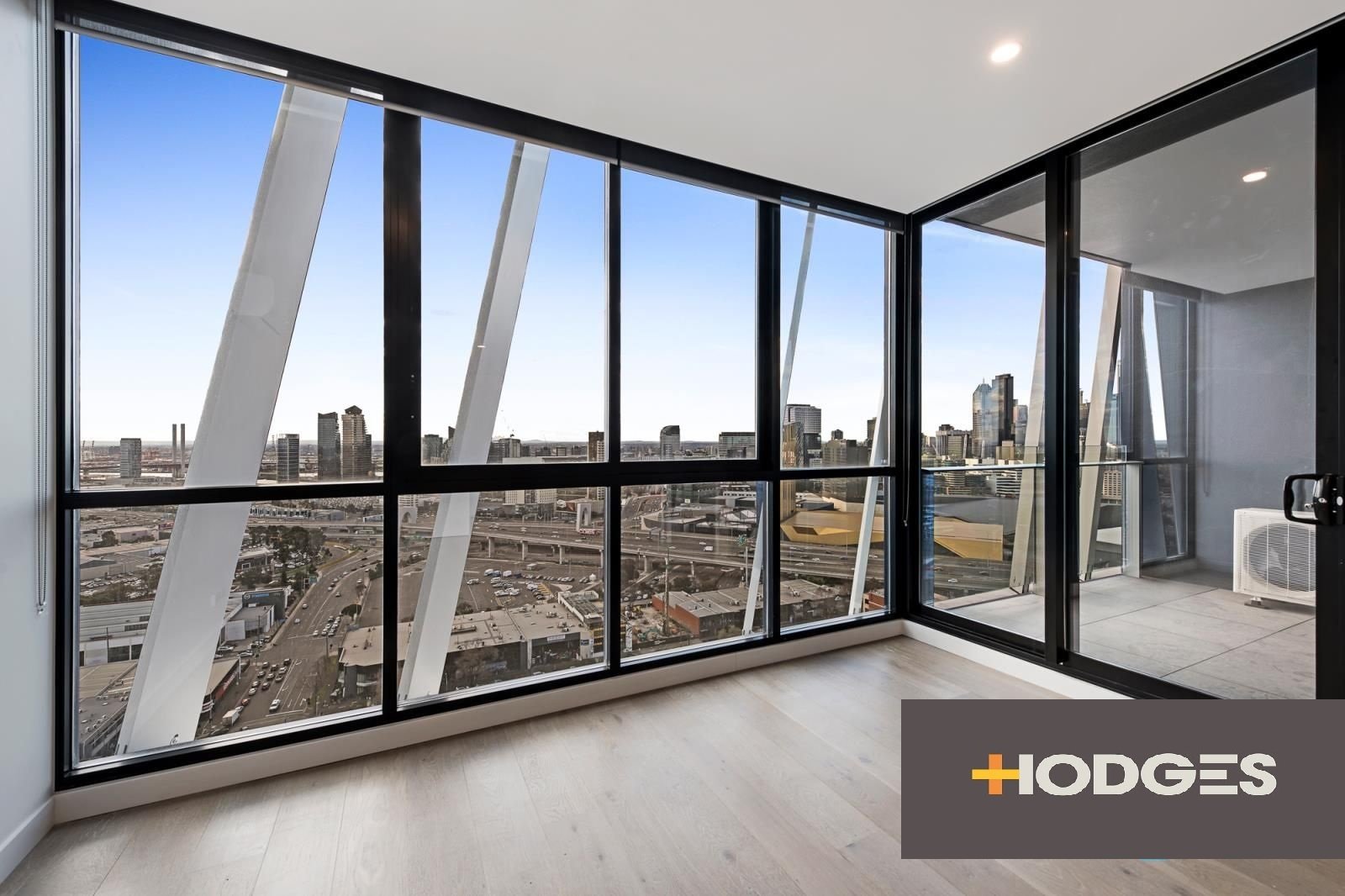 1204 / 89 Gladstone Street SOUTH MELBOURNE