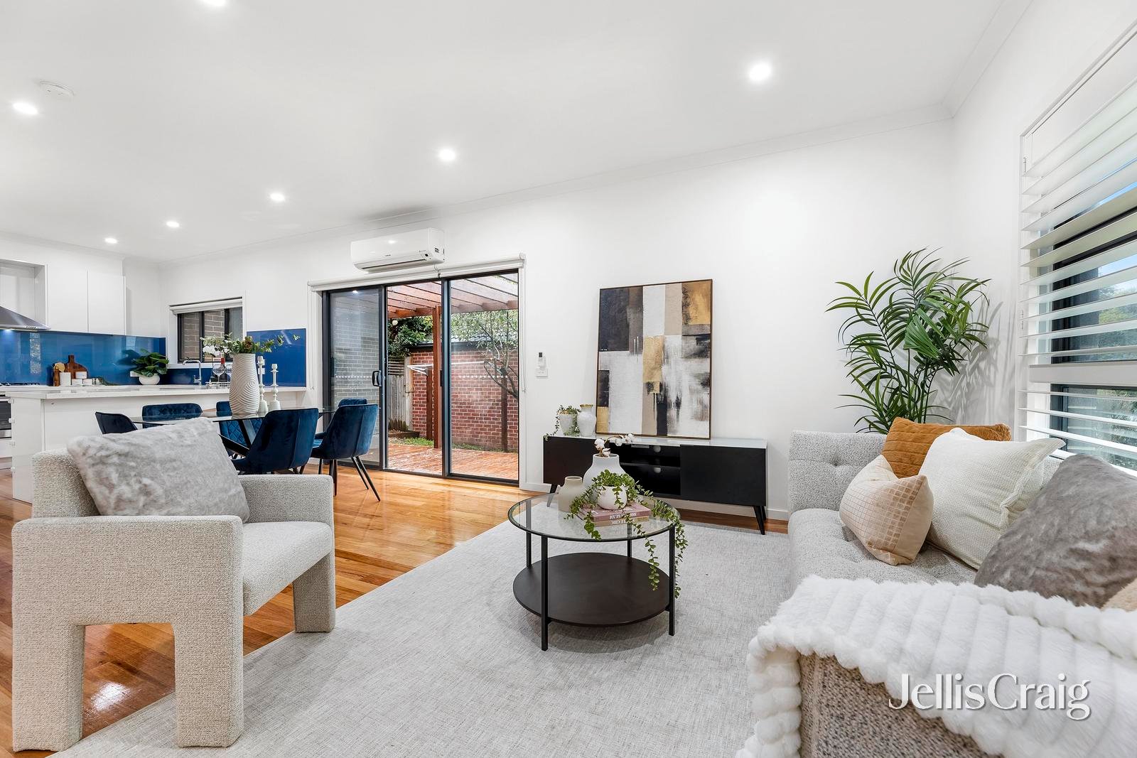 1/205 Lawrence Road, Mount&nbsp;Waverley image 4