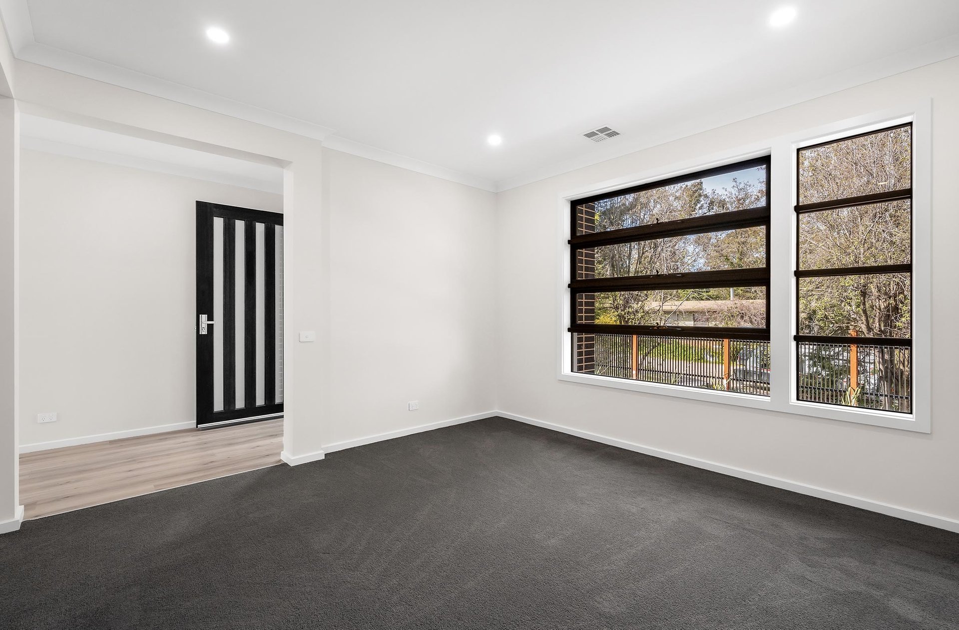 1/205 Wonga Road, Warranwood image 2