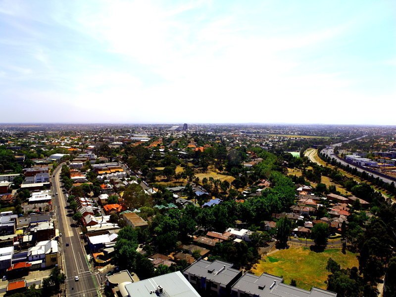Property Gallery Thumbnail 3
