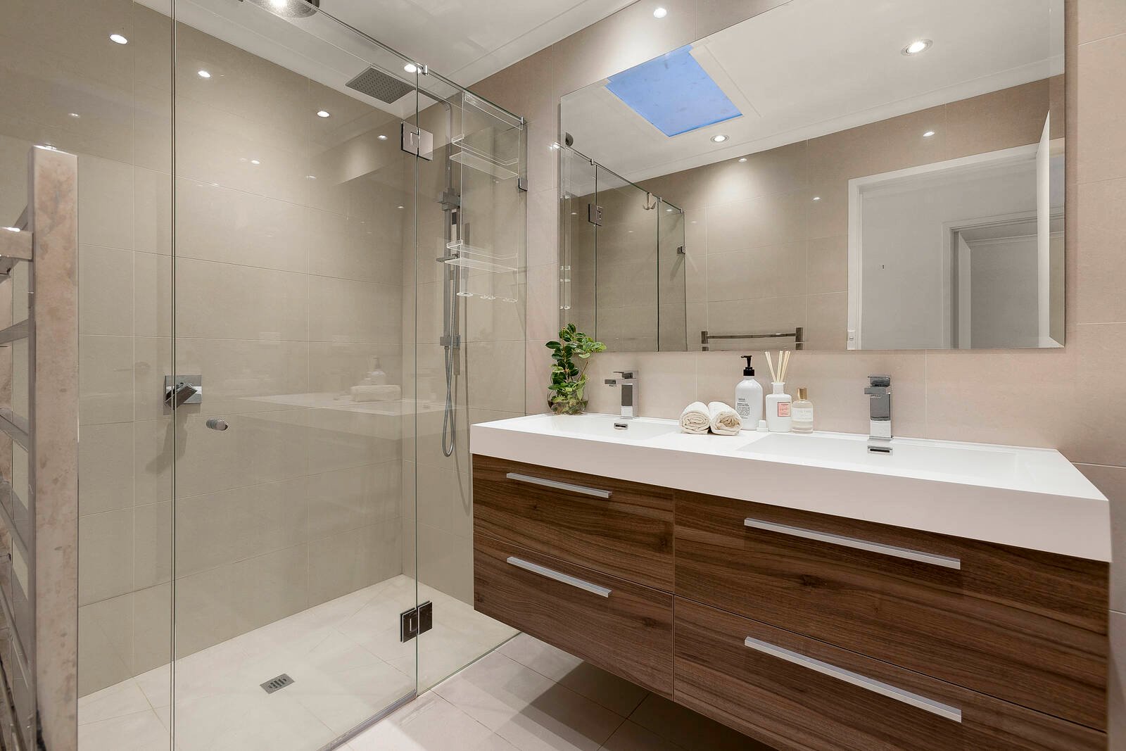 Property Gallery Thumbnail 4