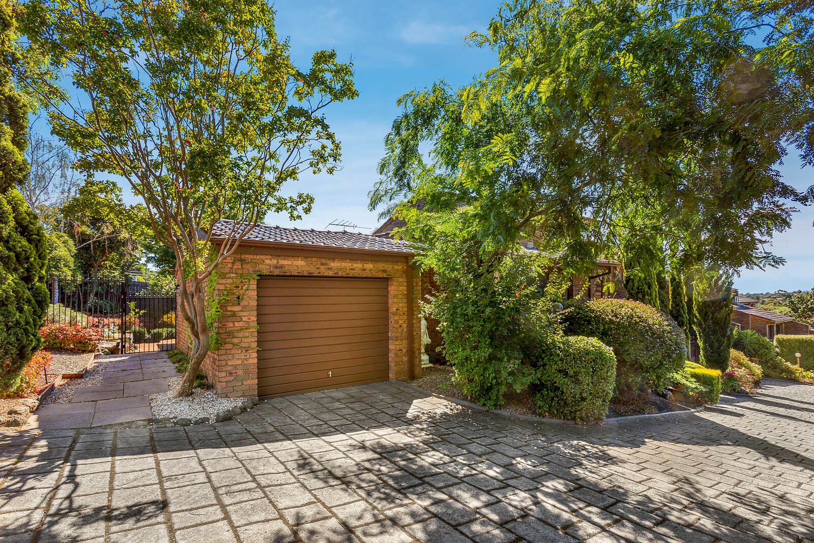 Property Gallery Thumbnail 9