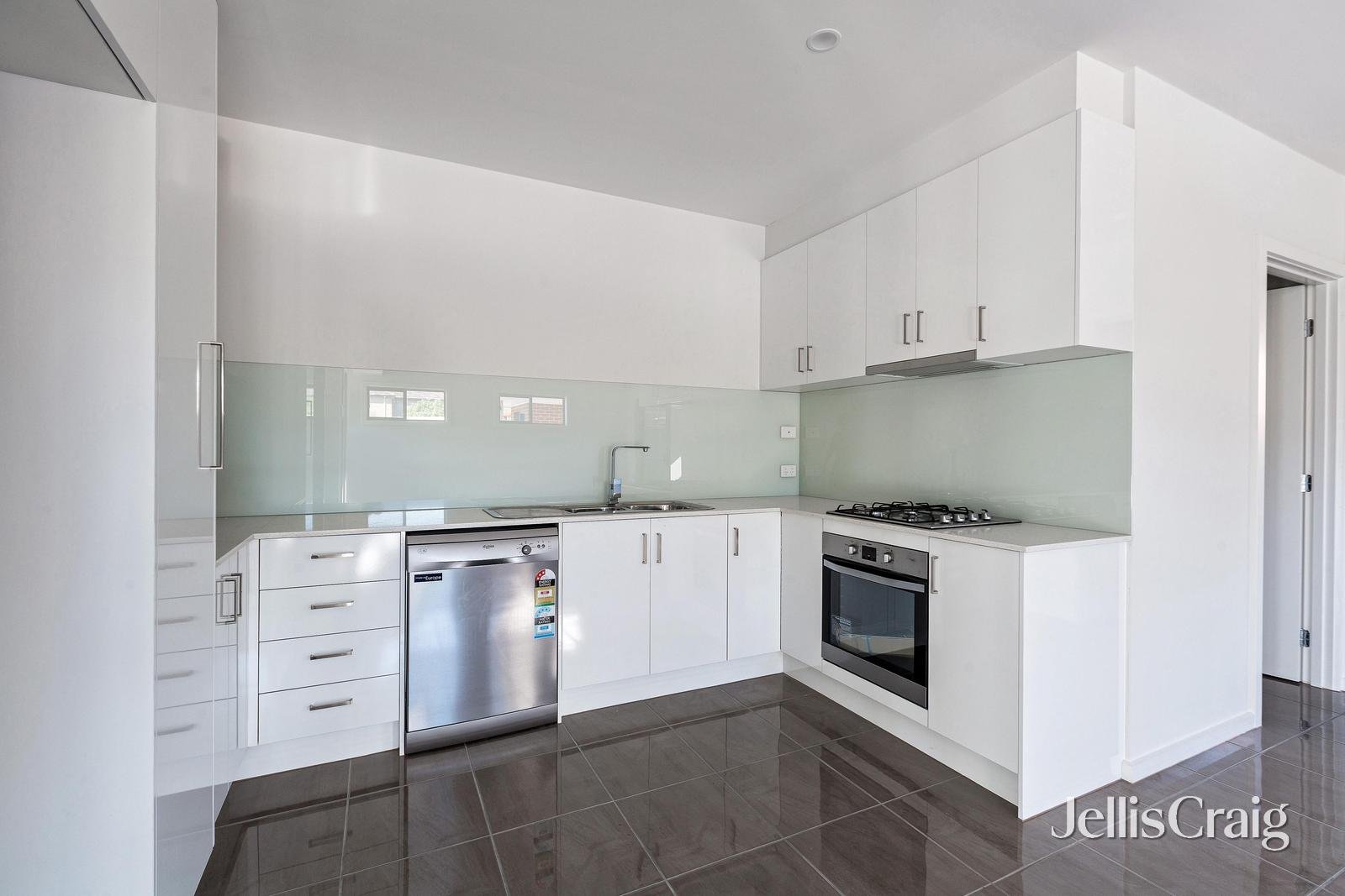 1/206 Queen Street, Altona image 4