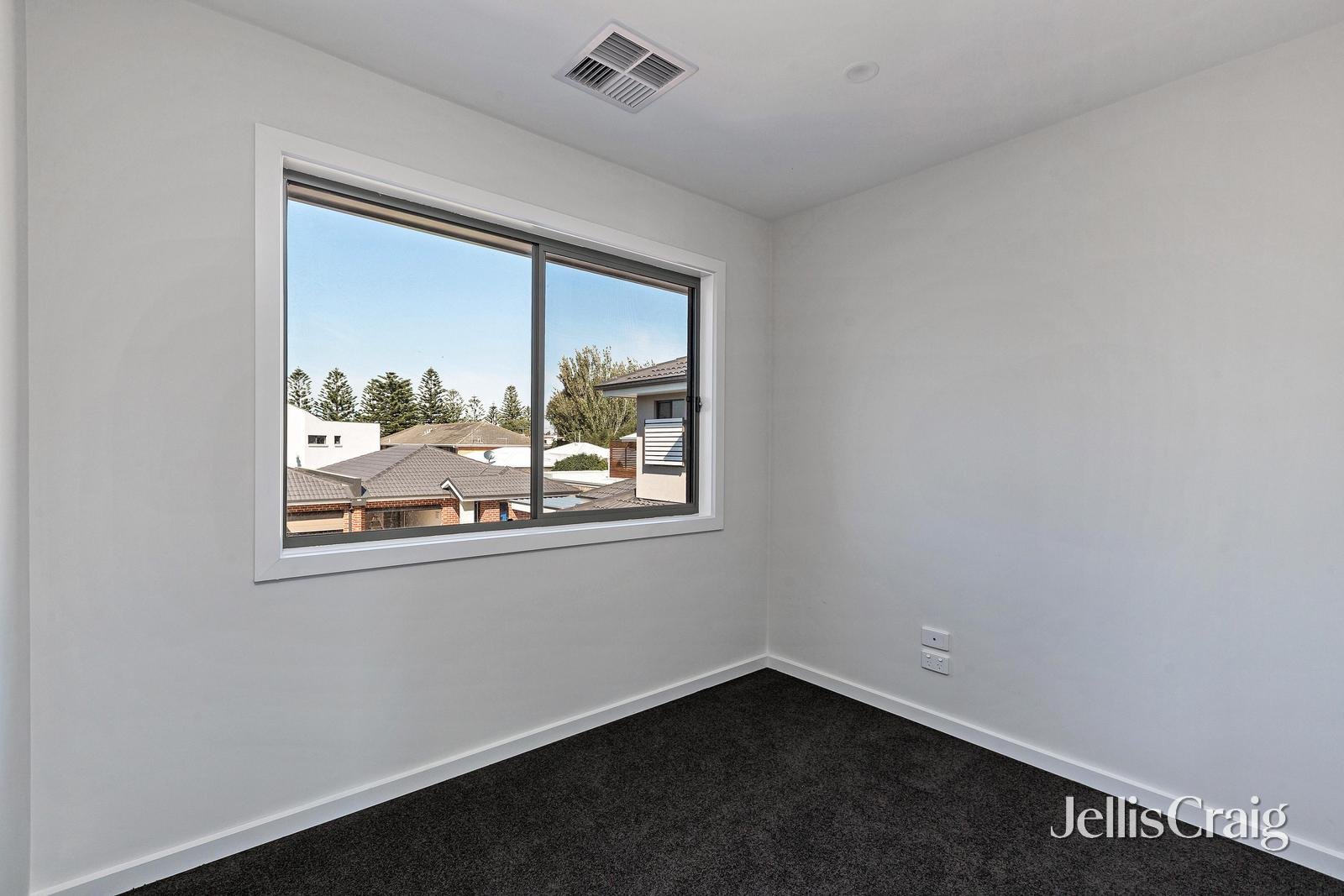 1/206 Queen Street, Altona image 8