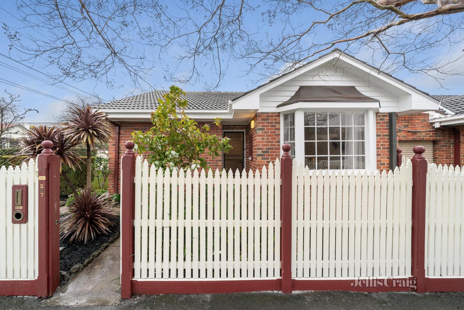 1/207 Auburn Road, Hawthorn image 1