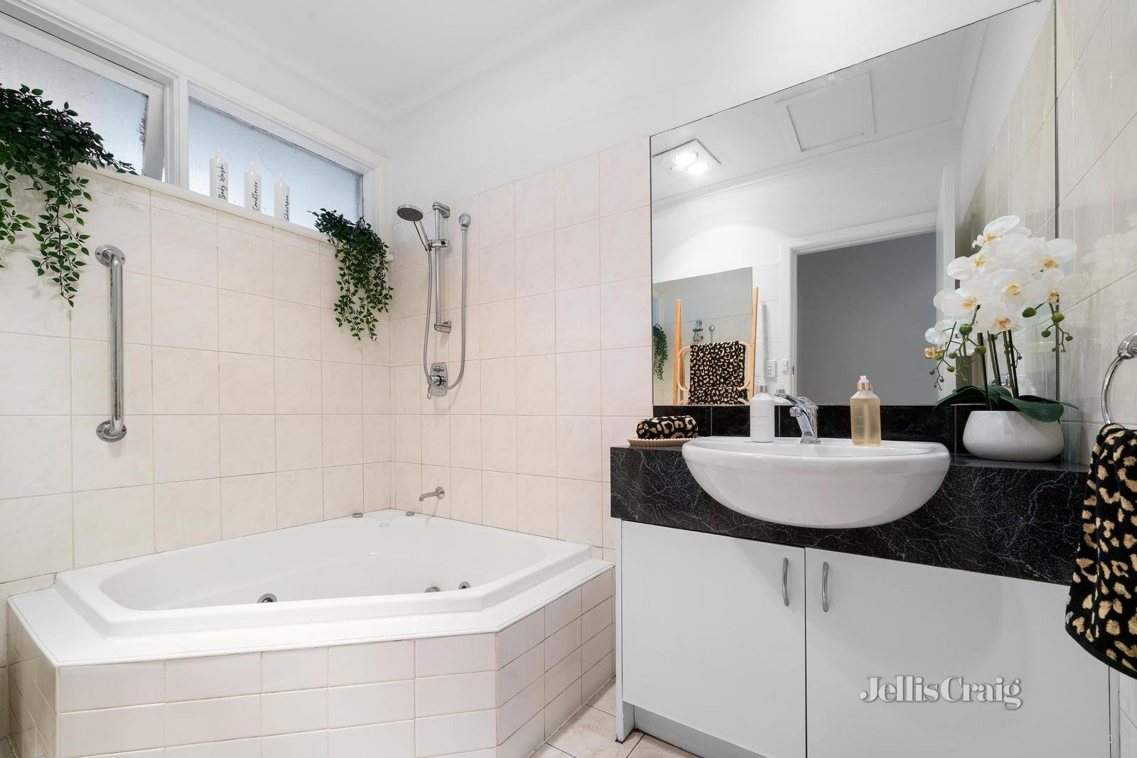 1/207 Auburn Road, Hawthorn image 7