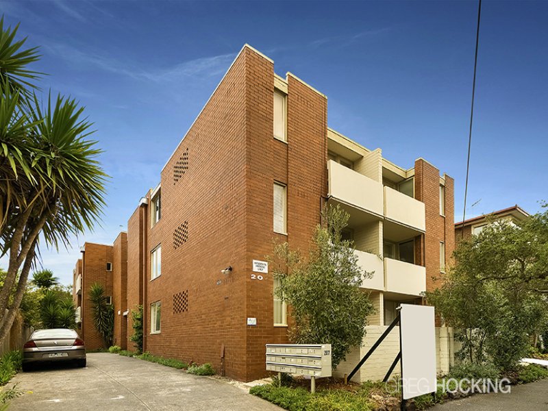 1/207 Canterbury Road, St Kilda West image 4