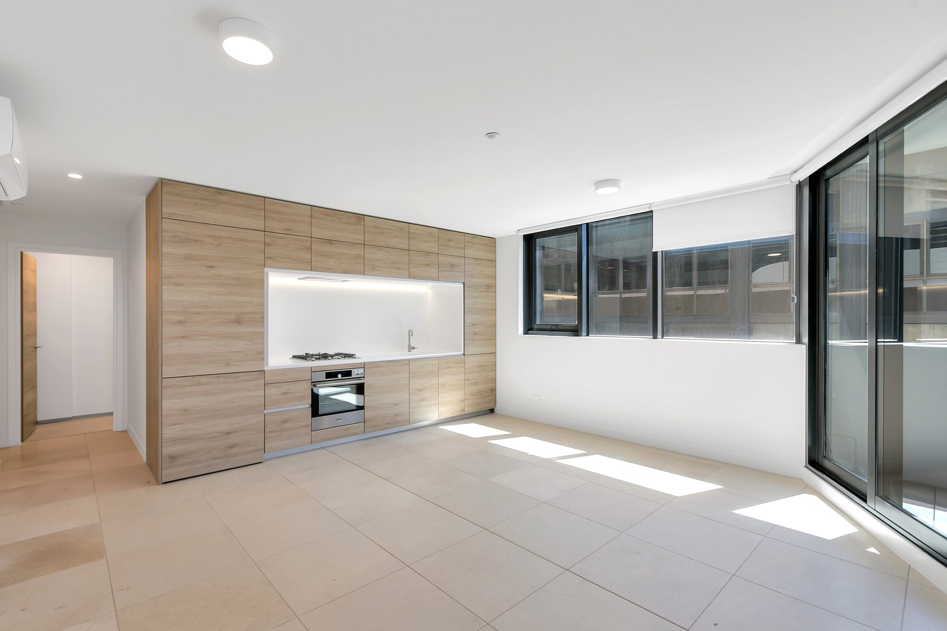 1207 / 12 Queens Rd  Melbourne