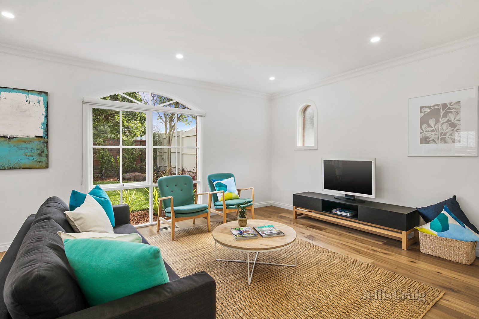 1/208 Wattle Valley Road, Camberwell image 4
