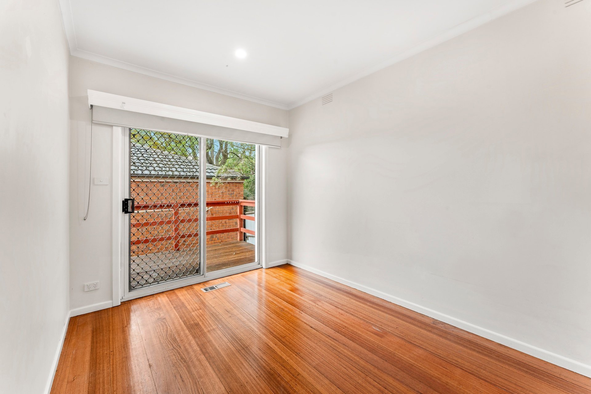 1/209 Highbury Road, Burwood image 6