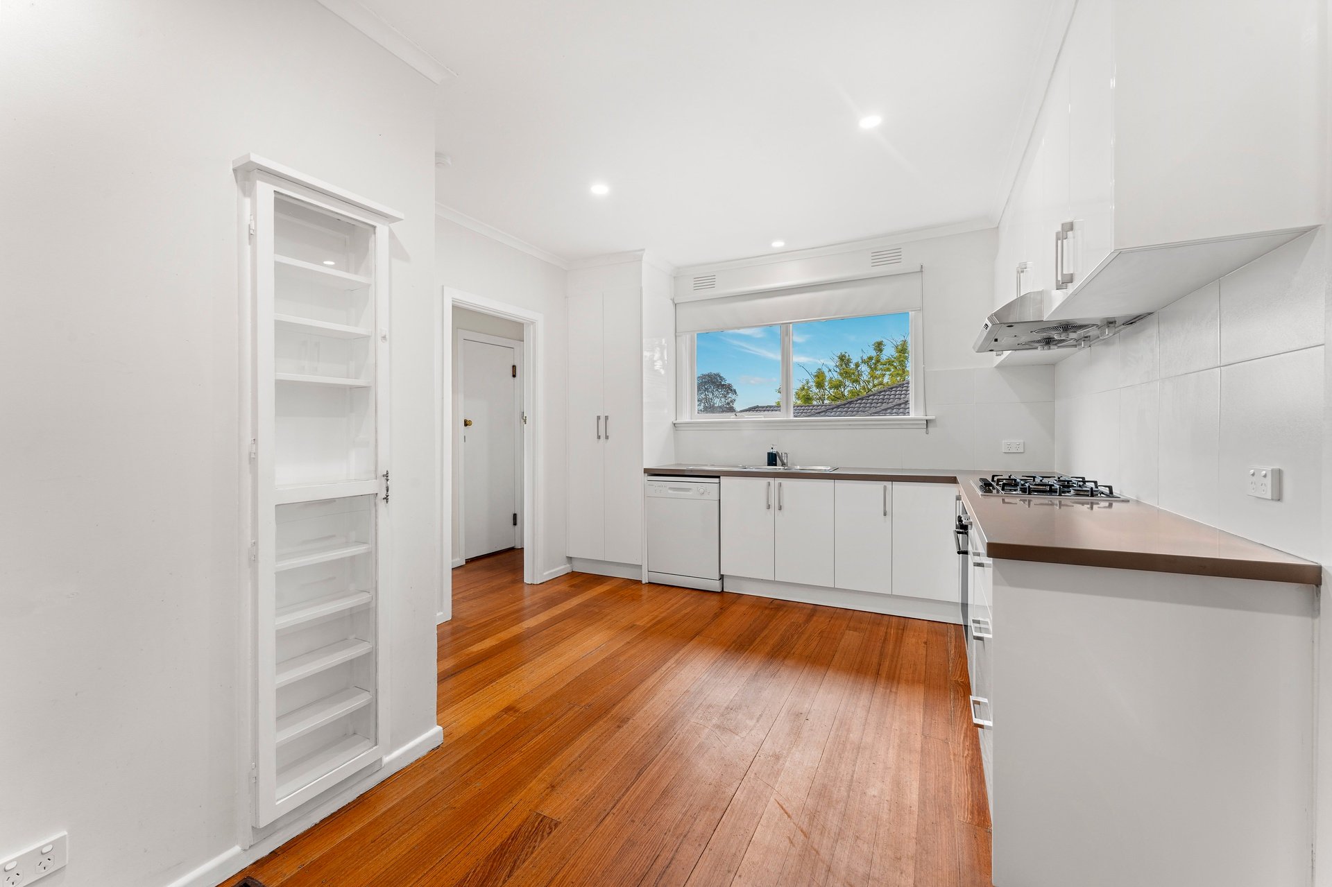 1/209 Highbury Road, Burwood image 3
