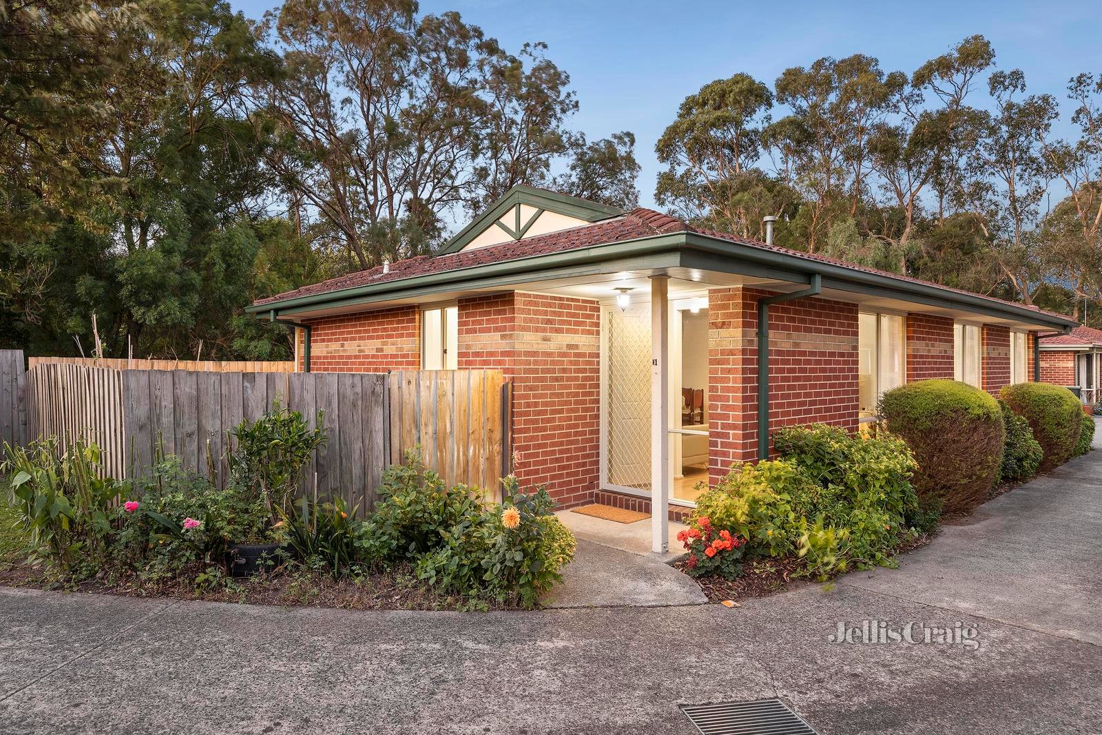 1/20a Oban Road, Ringwood image 9